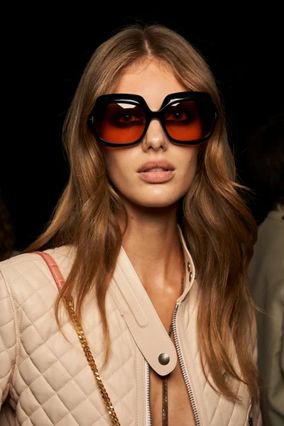 Look 28